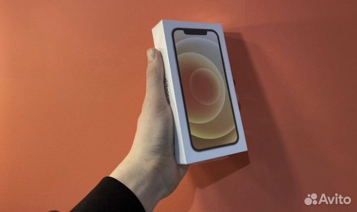 iPhone 12, 64 ГБ