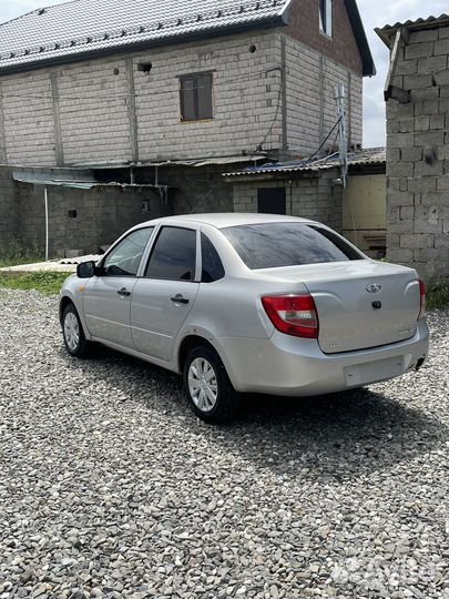 LADA Granta 1.6 МТ, 2013, 196 000 км