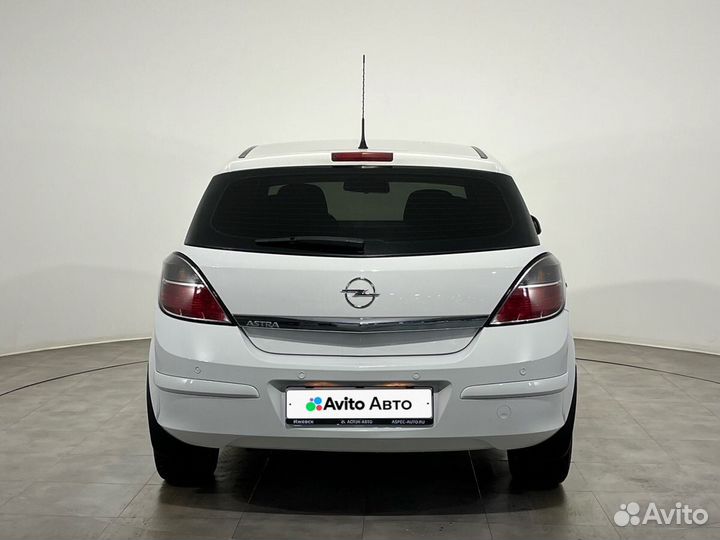 Opel Astra 1.8 МТ, 2013, 174 000 км