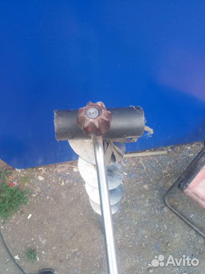 Ледобур ручной работы