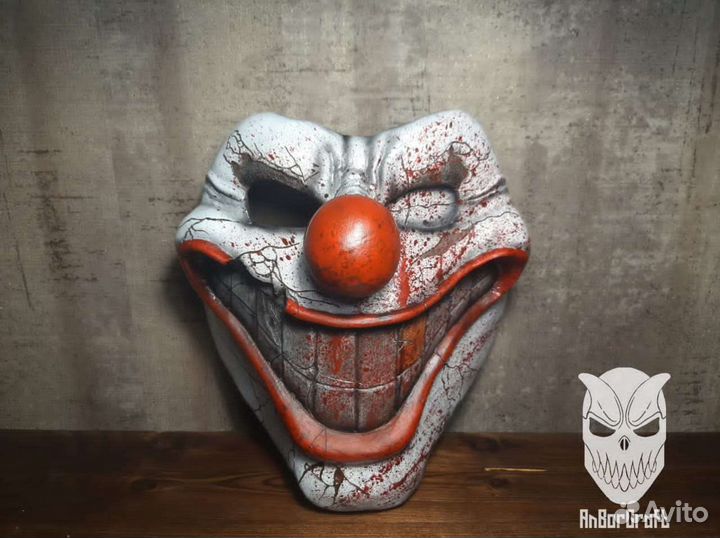 Маска клоуна страшная