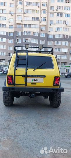 LADA 4x4 (Нива) 1.7 МТ, 2004, 90 000 км