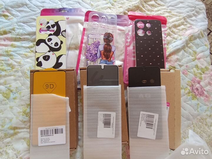 Чехлы и защитные стекла на телефон