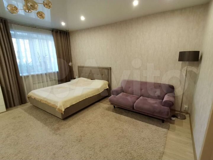 2-к. квартира, 79,5 м², 1/9 эт.