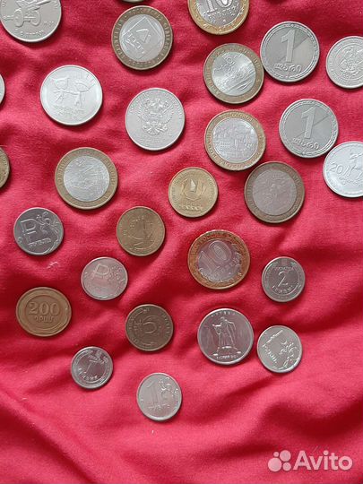 Продаются бумажные и железные деньги для коллекции