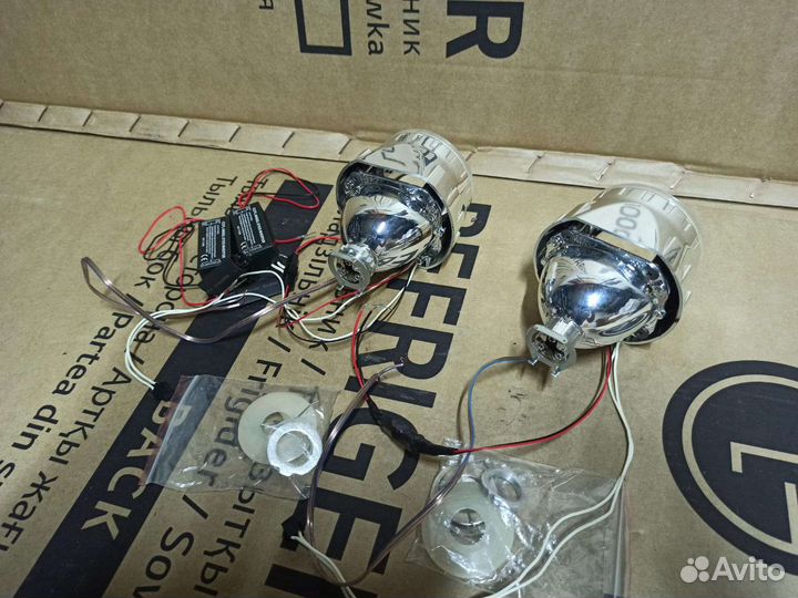 Биксеноновые линзы с Led ангельскими глазками