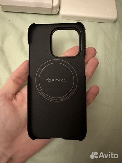 Чехол на iPhone 14 pro pitaka