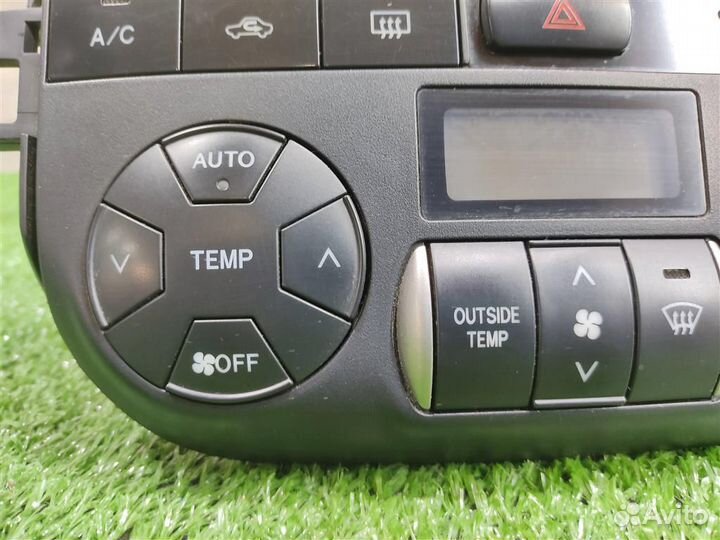 Панель управления отопителя Toyota RAV4 A2 2005