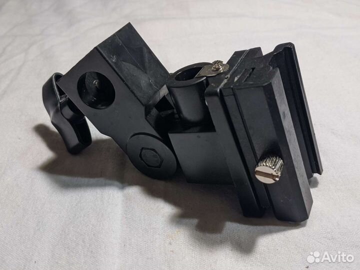 Зажим, крепление на стойку для зонта с башмаком