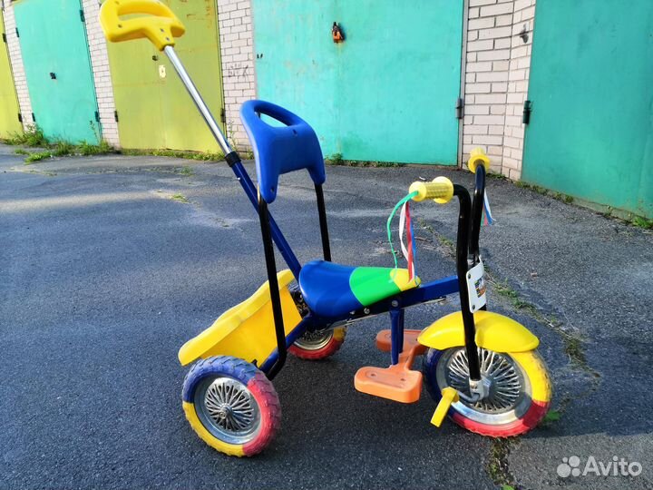 Детский трехколесный велосипед