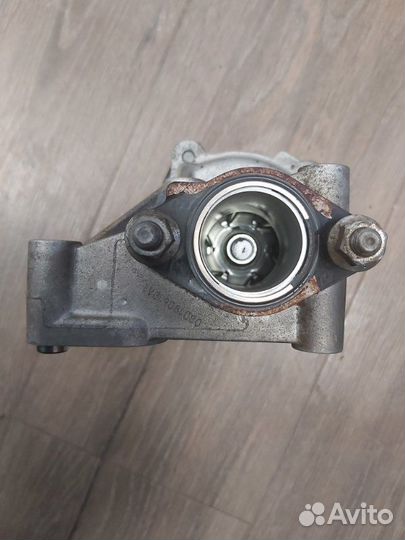 Помпа Mitsubishi Outlander III GF3W 2.4 2015