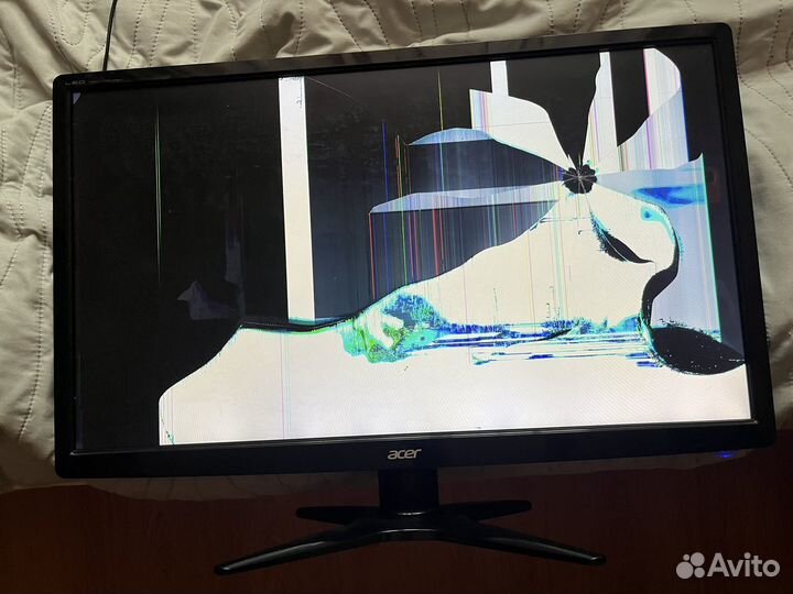 Монитор разбит