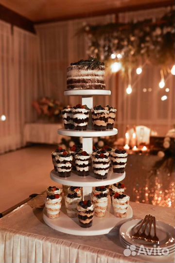 Свадебная подставка для торта