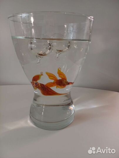 Фигурки из цветного стекла