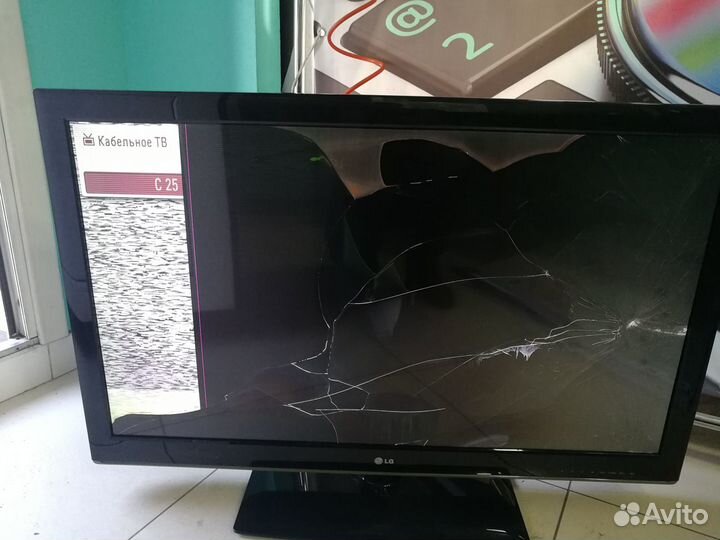 Телевизор LG 42LM340T (Разбор)(По запчастям)