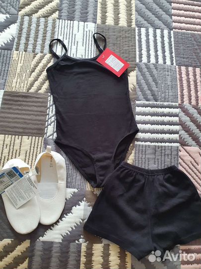 Гимнастический купальник, чешки