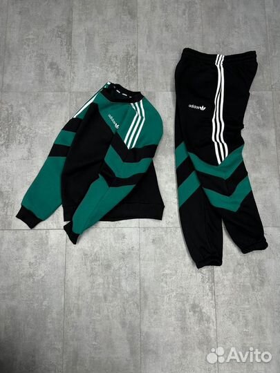 Спортивные костюмы Adidas на флисе