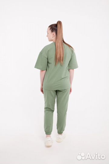 Женский костюм оверсайз