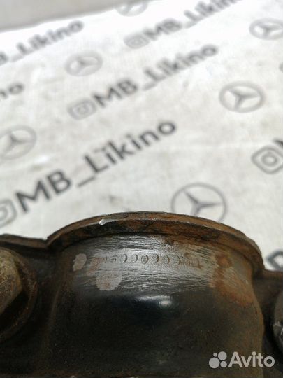 Кронштейн стабилизатора передний Mercedes Ml W164