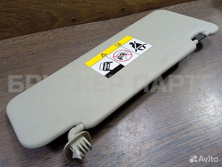 Козырек водительский Рено Дастер