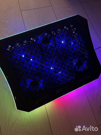 Подставка для охлаждения ноутбука