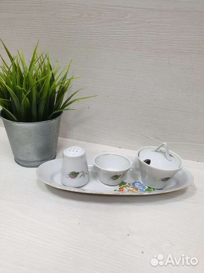 Набор фарфоровые солонок СССР