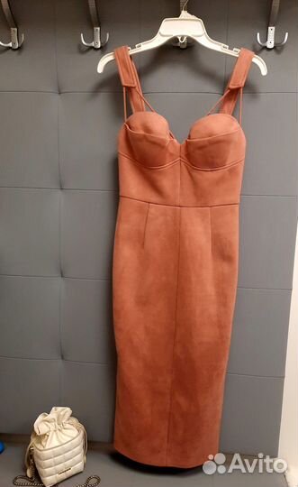 Новое платье с красивым лифом. Р-р 42-44