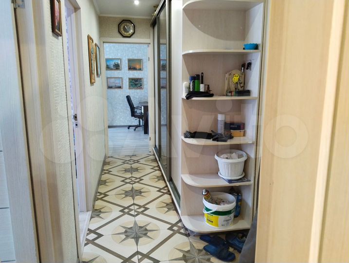 2-к. квартира, 46 м², 3/3 эт.