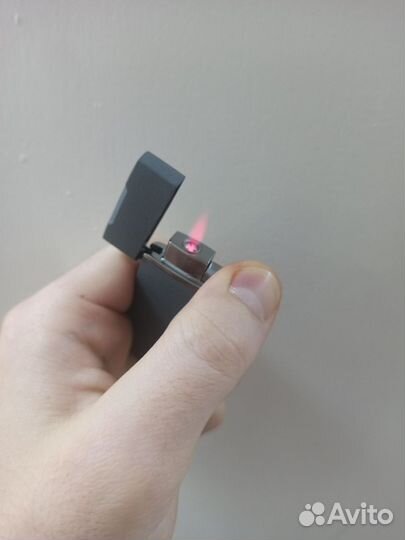 Газовая зажигалка