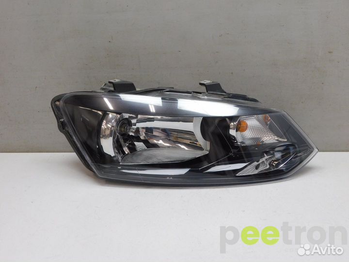 Б/У Б/У Фара правая б/у 6RU941016 VAG