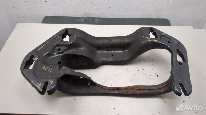 Балка под кпп BMW X5 E70 3 Инжектор, 2009