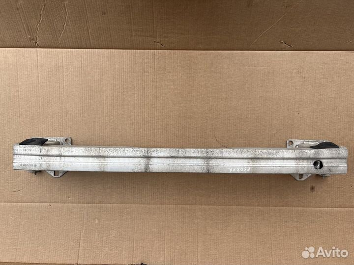 Усилитель переднего бампера Peugeot 308