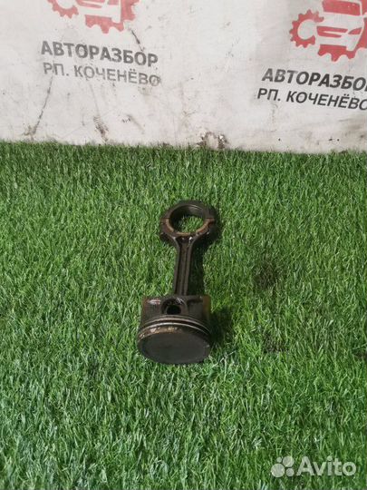 Поршень Nissan Cefiro A32 VQ20 1995