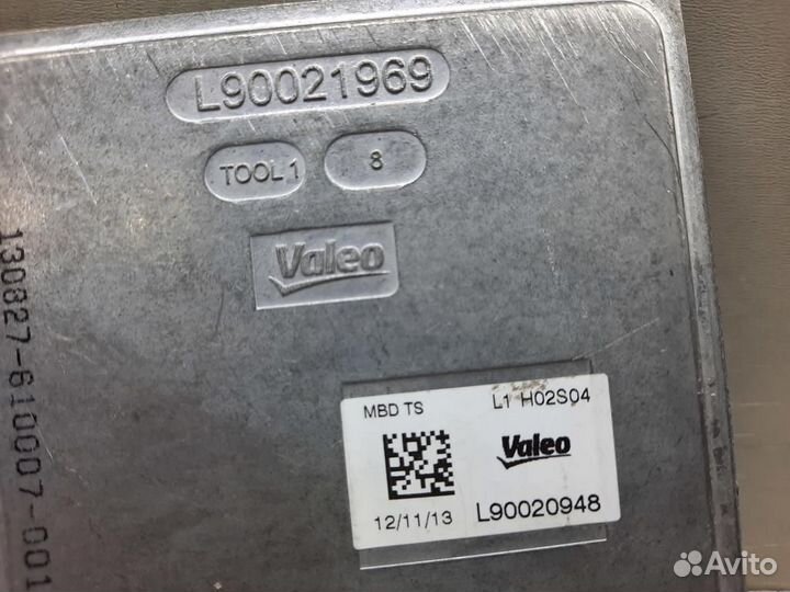 Блок розжига фары правой range rover 4 89089352