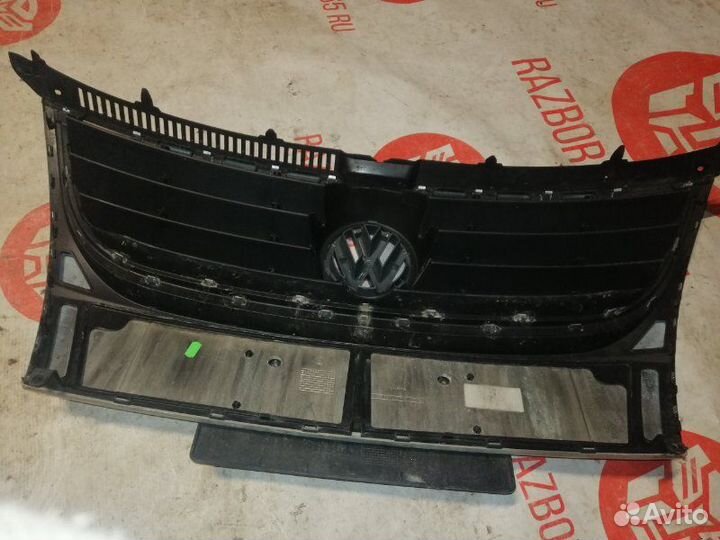 Решетка радиатора Volkswagen Touran 1T BMY 2009