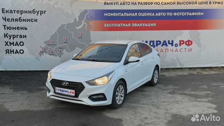 Стеклоподъемник электрический передний правый Hyundai Solaris 82402-H5010