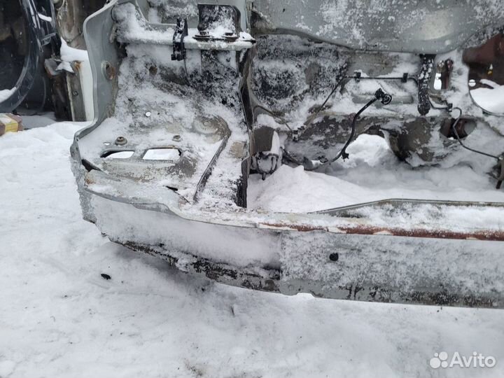 Лонжерон правый на Renault Clio 2