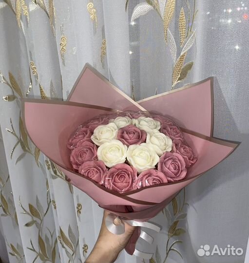 Букет из шоколадных цветов (Розы, пионы )