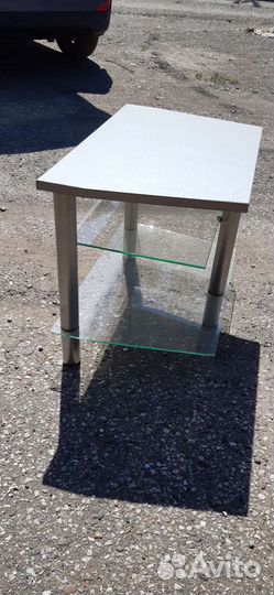 Столик для телевизора