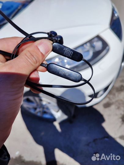 Блютуз наушники JBL