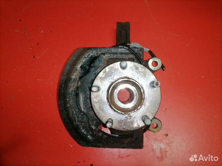 Поворотный кулак передний правый Nissan Qashqai