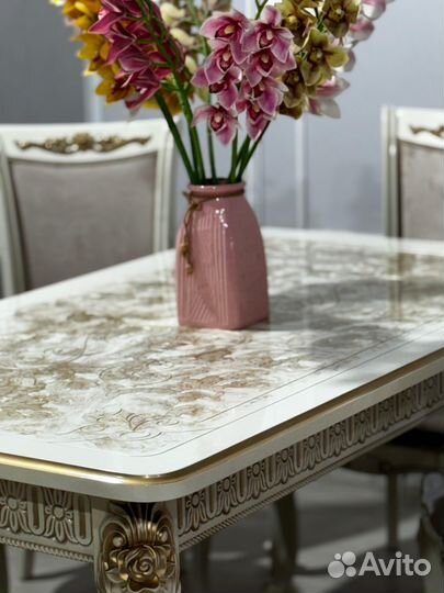 Стол и Стулья