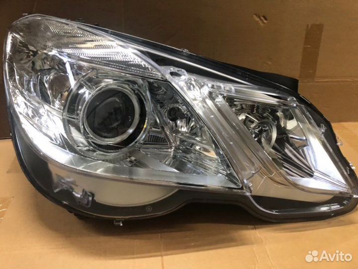 Фара передняя правая Mercedes-Benz E-Class W212