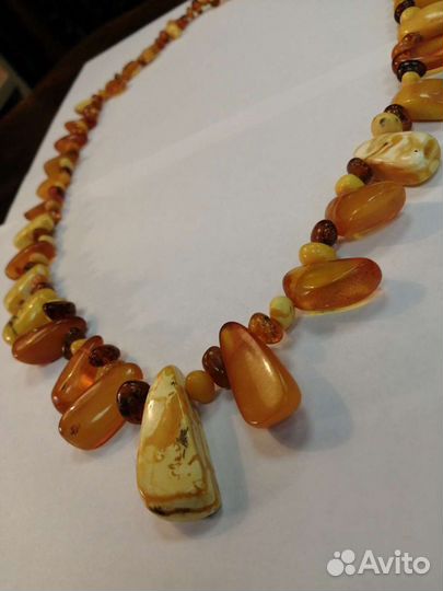 Бусы длинные янтарные 