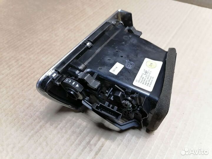 Дефлектор приточного воздуха правый Audi A7, VAG 4