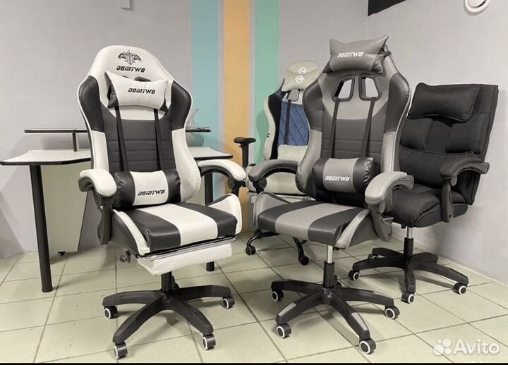Игровое кресло / офисное кресло