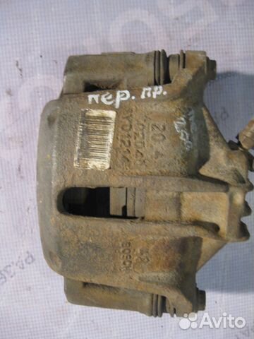 Суппорт передний правый Пежо 206