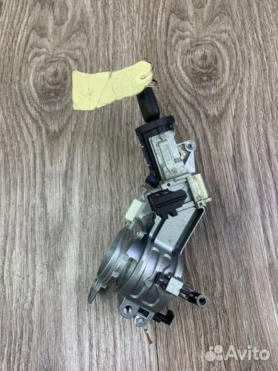 Замок зажигания Opel Zafira B Z19DTH 2005