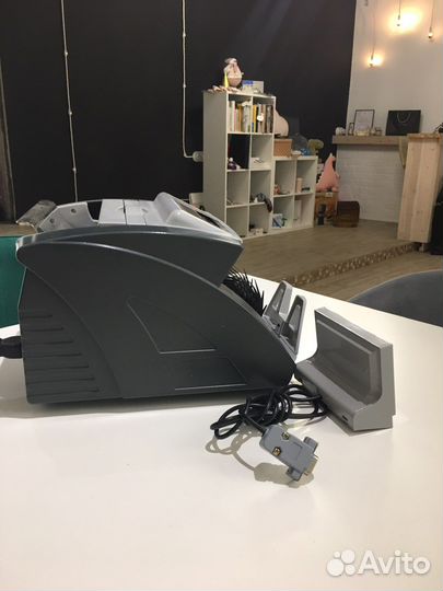 Счетная машинка для денег