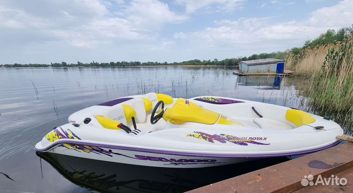 Катер BRP speedster